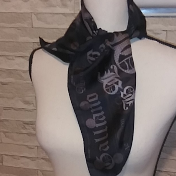 JOHN GALLIANO - Picture 5 of 6